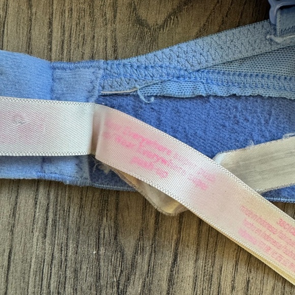 Victoria’s Secret Pink Wear Everywhere Push-Up Bra- 38C - Picture 4 of 5